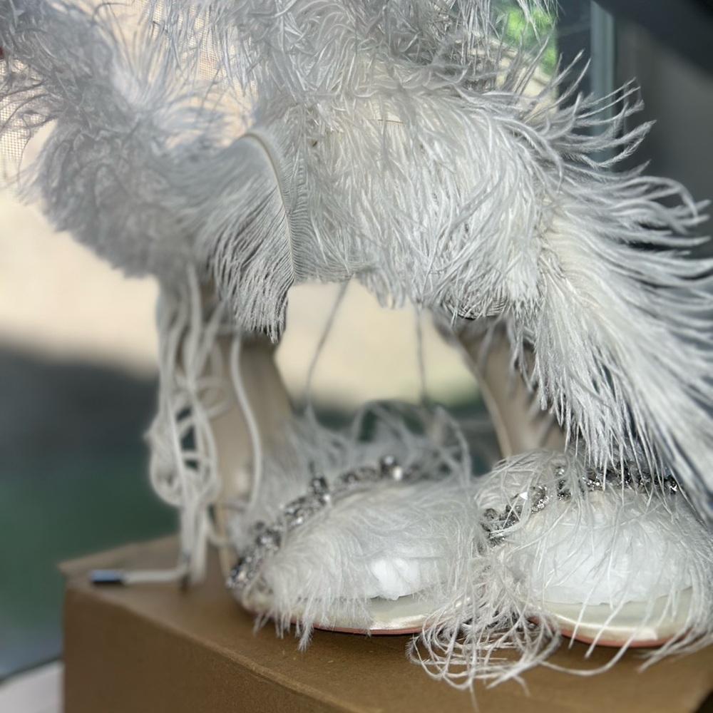White Feathered Heel